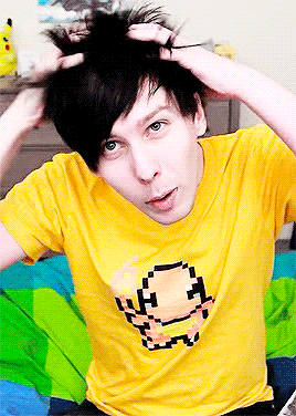 ratinof:100 Days of AmazingPhil → 4/100↳ MY FIRST POPTART!