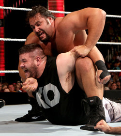 fishbulbsuplex:  Rusev vs. Kevin Owens