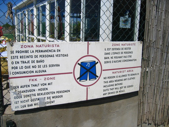 A wonderful sign: you should not wear any clothes!
