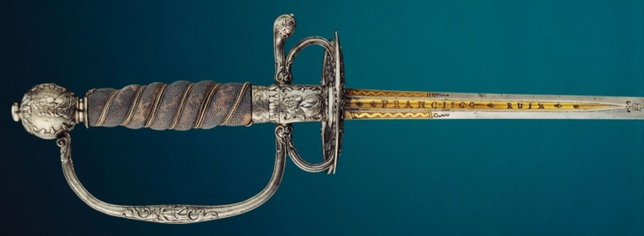 art-of-swords:  Small SwordDated: 1680 - 1900Culture: SpanishMedium: steel, goldMeasurements: