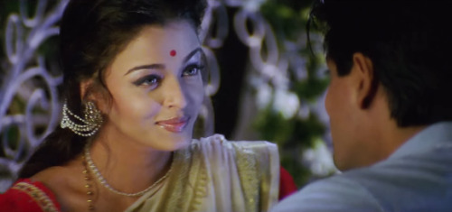 kajra-re:  Aishwarya Rai, Devdas, 2002.