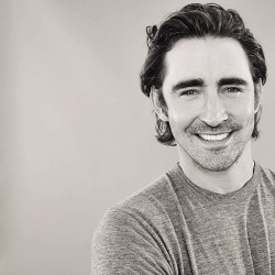 thranderys:  SAN DIEGO, CA - JULY 24: Actor Lee Pace from AMC’s ‘Halt and Catch Fire’ poses for a portrait at the TV Guide