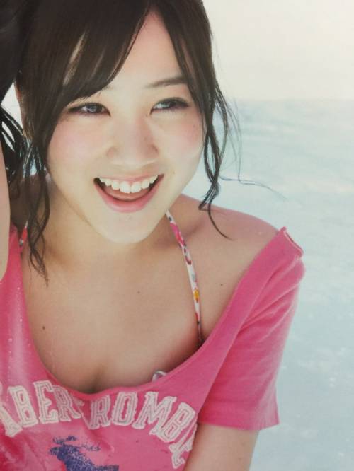 omiansary:   2nd Photobook   １時間遅れの I love you   Hell yaaaaa…. 