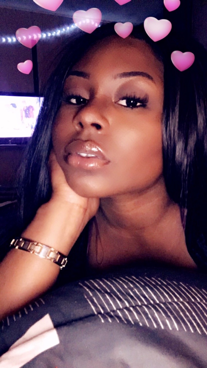 papertowelsandvalium:  dupreshalavonne:  unbothered💕🤙🏾  Man, listen… 😍