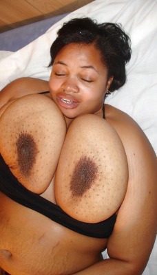 bigtittysbignipplesbigareolas:  