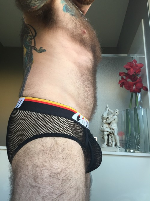 furrynakedboy:  Furry Boy / Pup Sleeves 