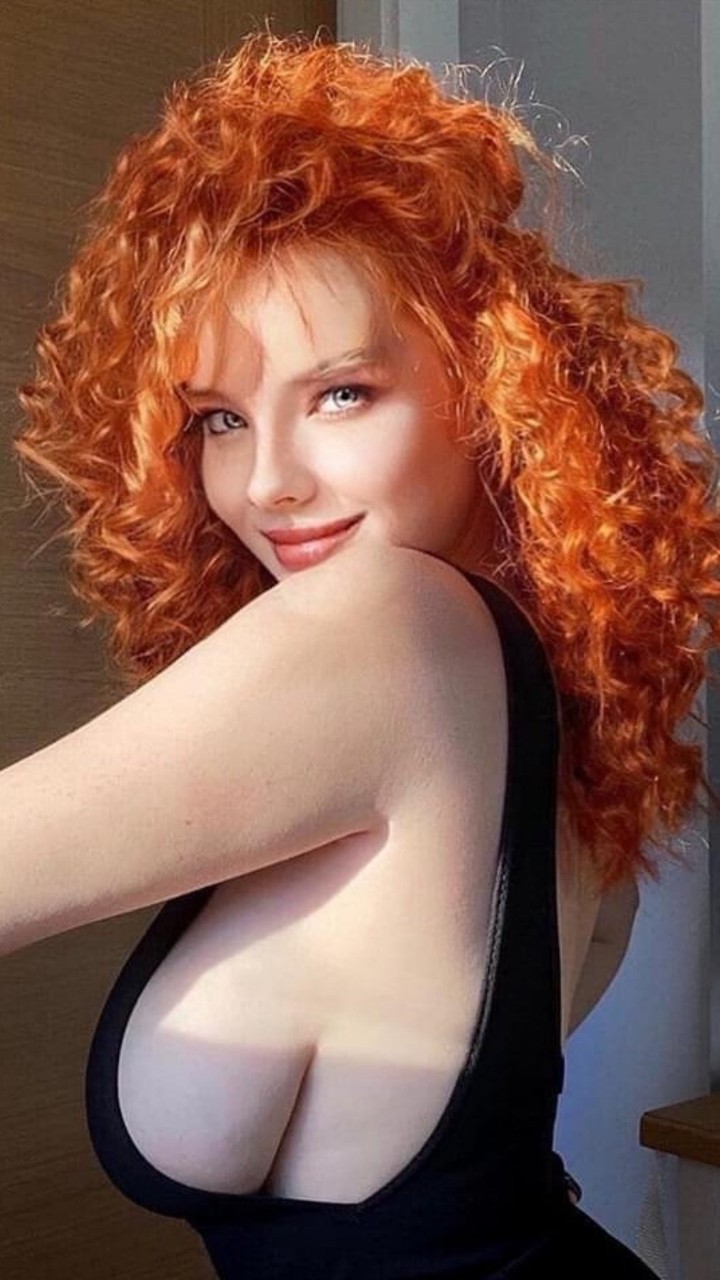 arnold-ziffel:Her smile is her superpower…  oh… wait…Redhead fire