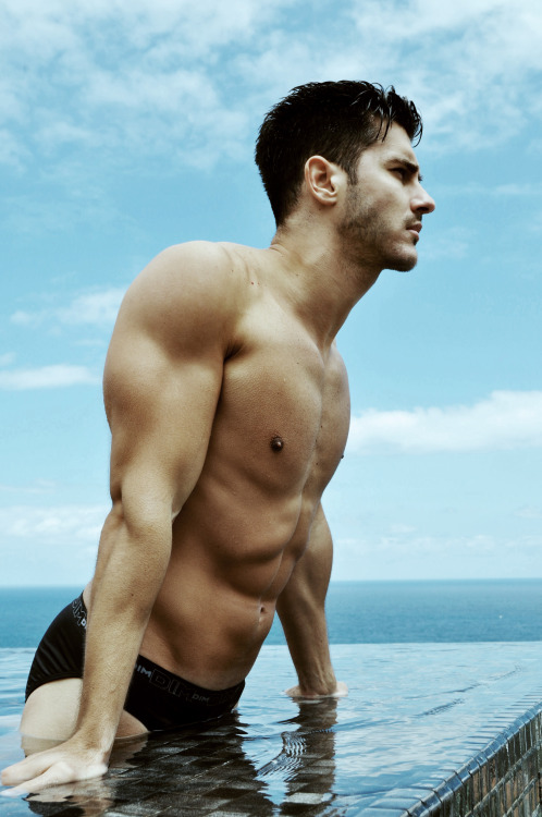 rubenwms:  Model: JoelR.W 