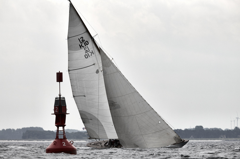 spiritofsailing:  12mR “Trivia” 
