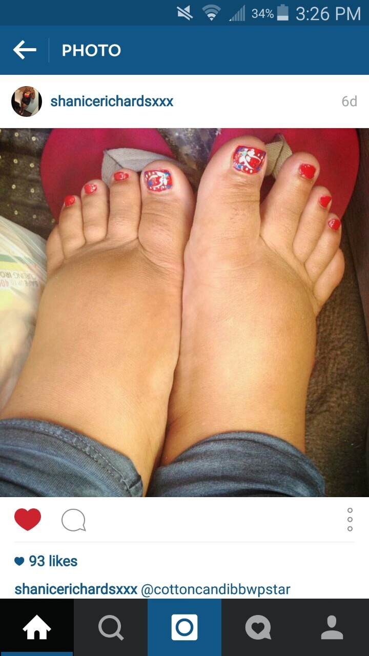 Some more love for Leah  and Shanices feet and toes, would love to have both of their