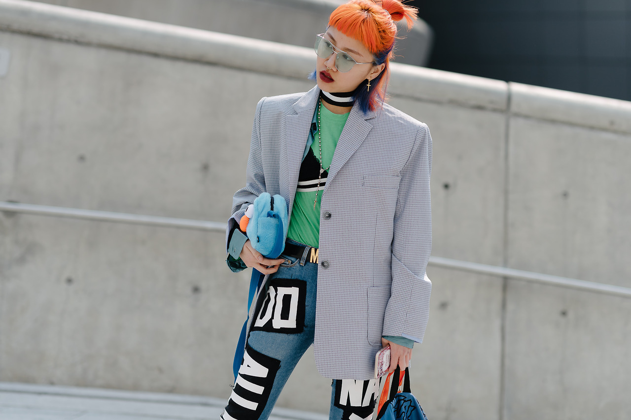 vivianefashion: Seoul Fashion Week - Street Fashion   Follow VF for more !!! 