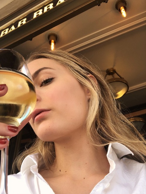 nycbambi:  Vino 🍷