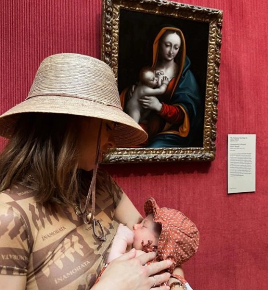 Riley&rsquo;s baby started getting cranky while she walked through the art museum