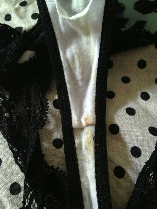 knickerfetish:  Close up. 