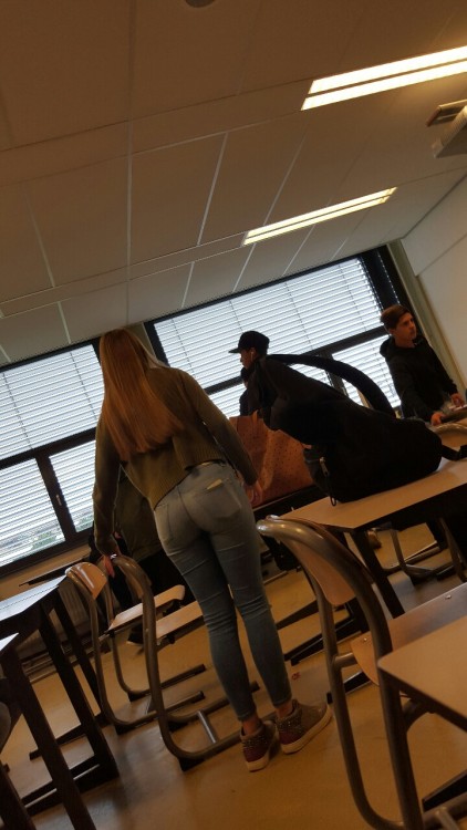 mms-creepshots2: Awesome candids of a dutch highschool girl and some from her snapchat, great submis