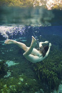 Underwater Nudes