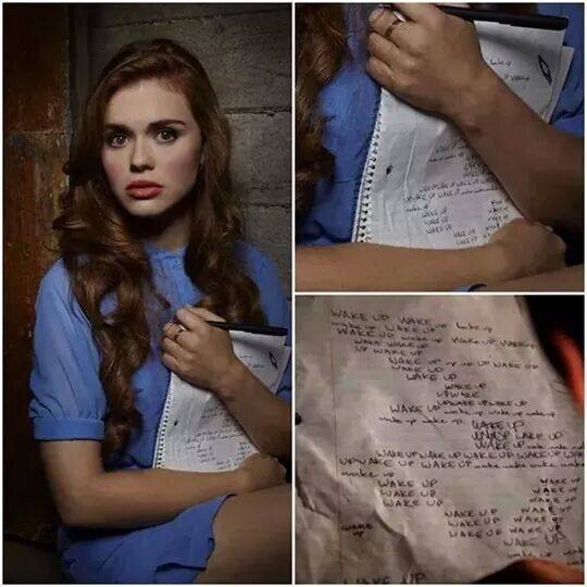 mrsobrien888:  SHE’S HOLDING HIS NOTEBOOK!❤️ 