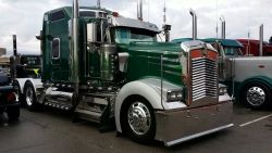 truckingworldwide:  Kenworth custom W900L