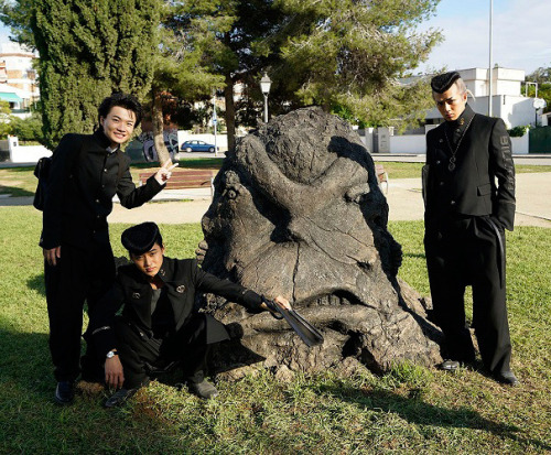 highdio:Koichi, Josuke and Okuyasu visit a famous Morioh-cho landmark.