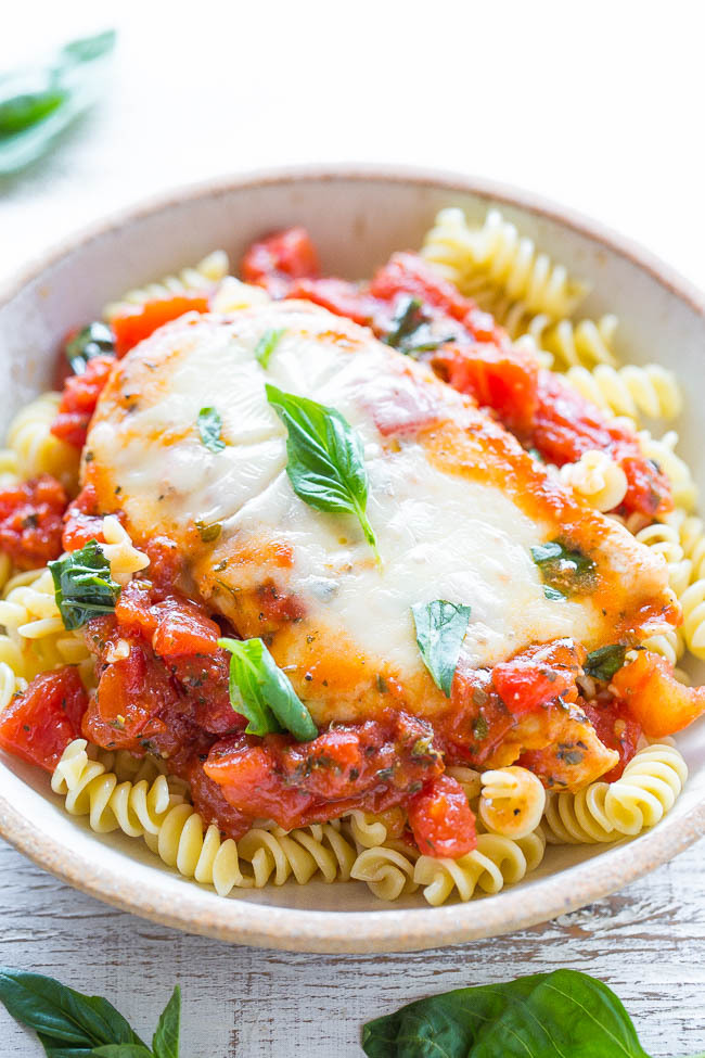 shez-a-bitch:  pinterestfoodie1992: TOMATO, BASIL, AND MOZZARELLA CHICKEN http://shez-a-bitch.tumblr.com/