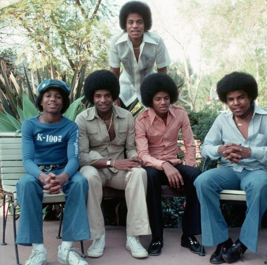 twixnmix: The Jackson siblings photographed by Neal Preston, 1977. (Top photo L-R)