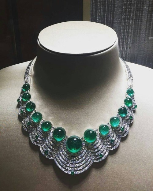 gemville:Emerald and Diamond High Jewelry Necklace From Cartier’s “Résonances de Cartier” Collection