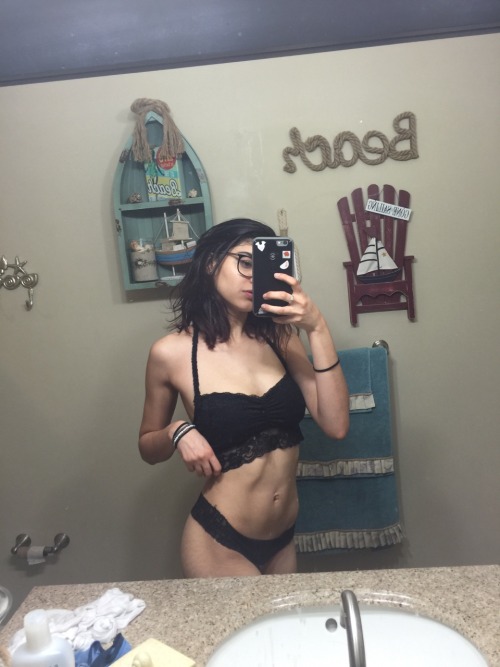 onlinedork:  I kissed a cute boy tonight and got fucked up