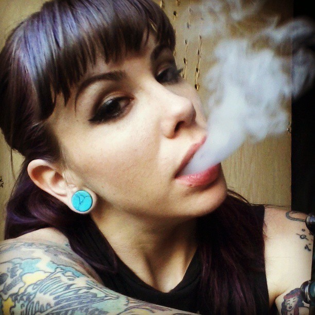 krystakaos:  Smoking fetish… sorryimnotsorry 