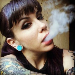 krystakaos:  Smoking fetish… sorryimnotsorry