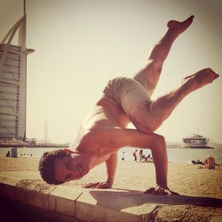 Yogadudes:  (Via Didier Abner @Didieryoga Yoga In Dubai. #Y…Instagram Photo | Websta)