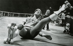 beatnikdaddio:  Roller Derby. Madison Square Garden. 1970  