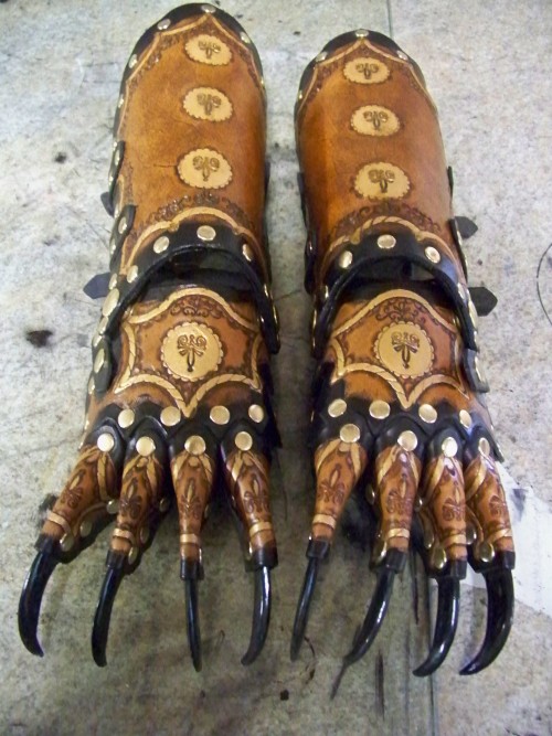 strongholdleather:  Continuing yesterdays post of specialty gauntlets… These are just the ones we have pictures of from before we sold them. 