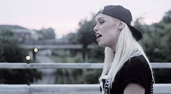 tongihtalive:MAKE ME CHOOSE:↳ bxdjxke asked Lonely Girl or The Ocean?