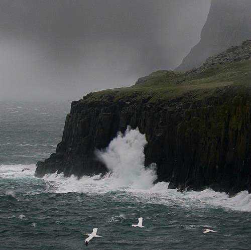 pagewoman:    Isle of Skye, Inner Hebrides, Scotland. by B℮n   