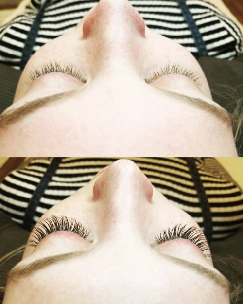 The lovely Hannah Banana came all the way up to Lynnwood so I could do her lashes ❤ #lashextensions 