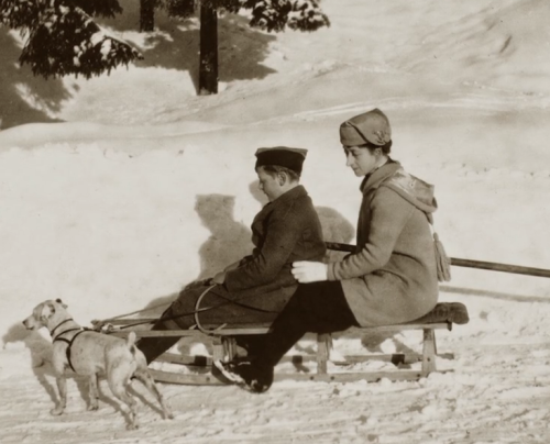 A glimpse into Queen Maud’s winter sport attiresRow 1: January/February 1907. A very early skiing ou