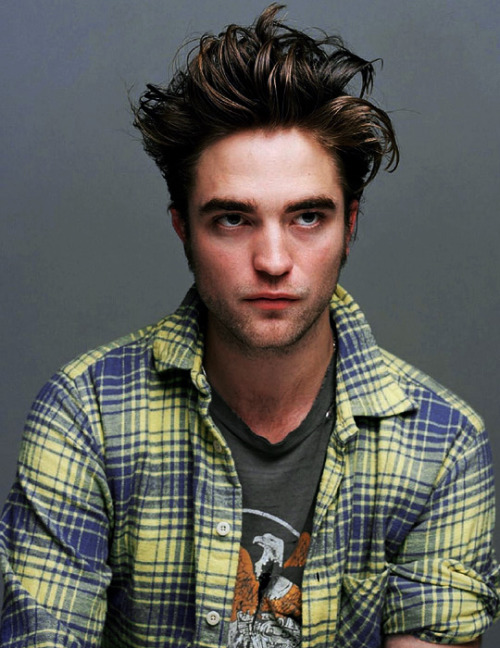 XXX robsource:Robert Pattinson photographed by photo
