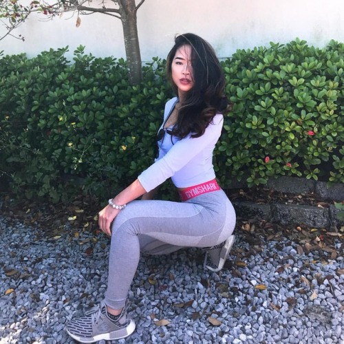 Asian Girls In Yoga Pants