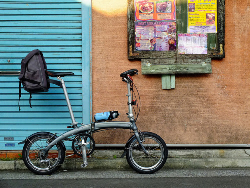 owenfinn16:  dahon curve sl on Flickr.  Pretty photo of a pretty bike.-Miles