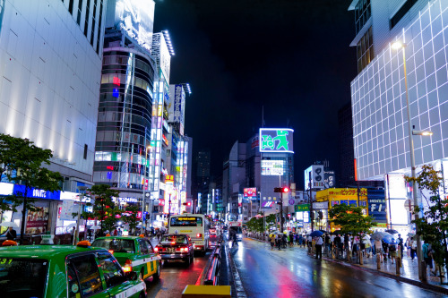 Shinjuku, Tokyo, Japan by raj trivedi Via Flickr: Taken in Shinjuku-Tokyo RX100II Raj Trivedi Copyri