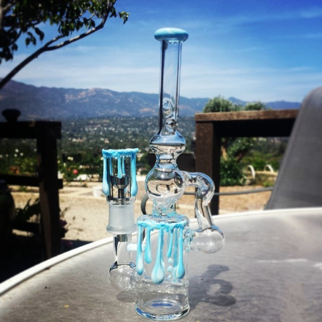 livinglifewithoutsound:  Thanks @mrglassdude for the sick piece. You can’t get