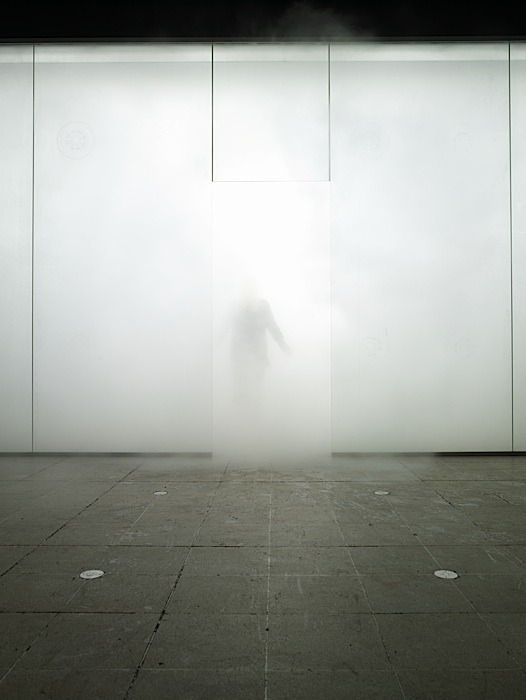cerceos:  Antony Gormley - Blind Light, 2007 “Architecture is supposed to be the