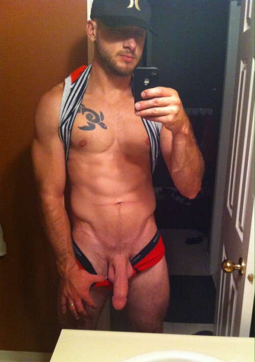 txcwbysexy:  camodude:  http://camodude.tumblr.com/  Hot damn  Yes dear I’ll suck your cock!