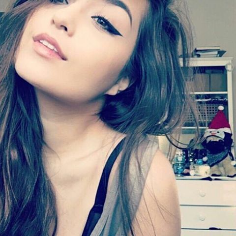 thekhoolhaus:  SAY HELLO TO MY GORGEOUS AWESOME BEAUTIFUL AMAZING WOMAN CRUSH WEDNESDAY