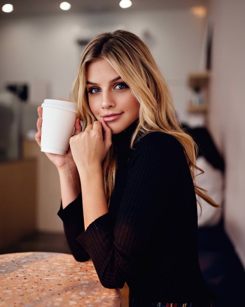 beautes-fatales: Marina Laswick