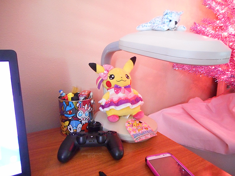 My newly cleaned and decorated room, all spruced up for the holidays ~