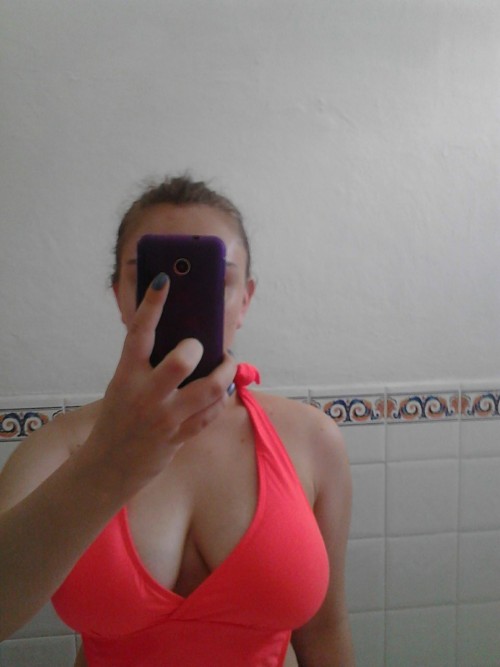 cigsex:so I went to the beach and it was too hot so I just
