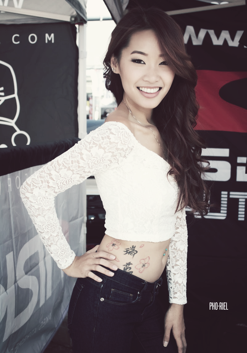 pho-riel:  Elizabeth Tran at Formula Drift Irwindale 2013.   She is so hot