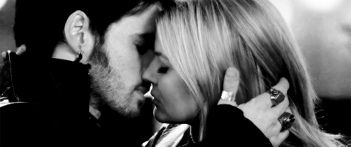 captainswanouat:  #i think what i loved most about the kiss was how tender it was #i