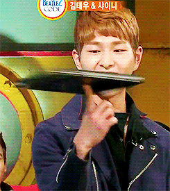 littleshinee-deactivated2017050:Onew's amazing skill. (ﾉ◕ヮ◕)ﾉ*:･ﾟ✧
